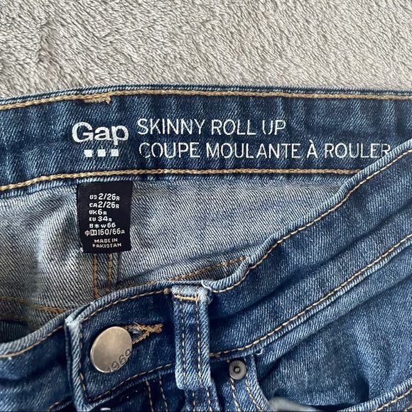 Variety of 4 pairs of Jeans - size 2 - Picture 11 of 16